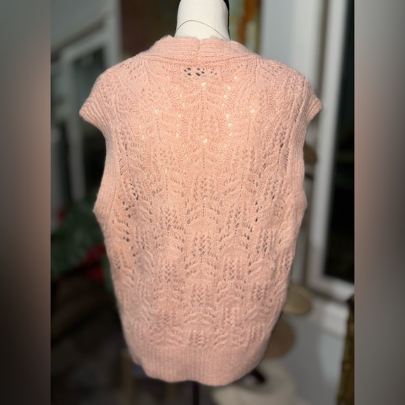Zara Sweater vest Size Small with Jewel Buttons Salmon Pink Knitted - Picture 4 of 9